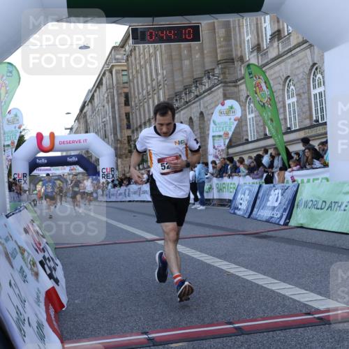 07.09.2025 - BARMER Alsterlauf Strokosch-Dieckow http://msf.ph/oto/8720121 07.09.2025 09:44:09 Ziel 5264, 6020, 6051, 6178, 6250, 6255, 8040 meine-sportfotos.de