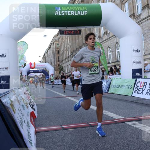 07.09.2025 - BARMER Alsterlauf Strokosch-Dieckow http://msf.ph/oto/8720139 07.09.2025 09:44:15 Ziel 2339, 2409, 2618, 2699, 2826, 3480, 4949, 6020, 6051, 6178, 6255, 8040, 8113, 8364 meine-sportfotos.de