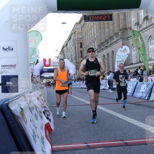 07.09.2025 - BARMER Alsterlauf Strokosch-Dieckow http://msf.ph/oto/8720174 07.09.2025 09:44:25 Ziel 2339, 2618, 2826, 3596, 4382, 4472, 4849, 4949, 5034, 5227, 5751, 5862, 6108, 8364 meine-sportfotos.de