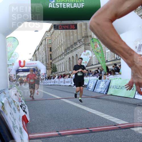 07.09.2025 - BARMER Alsterlauf Strokosch-Dieckow http://msf.ph/oto/8720197 07.09.2025 09:44:34 Ziel 2411, 3458, 3638, 4472, 4896, 5227, 5751, 6120, 6193, 8154 meine-sportfotos.de