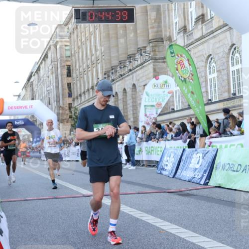 07.09.2025 - BARMER Alsterlauf Strokosch-Dieckow http://msf.ph/oto/8720207 07.09.2025 09:44:38 Ziel 2411, 2785, 3458, 3638, 4896, 5983, 6120, 6193, 8154 meine-sportfotos.de