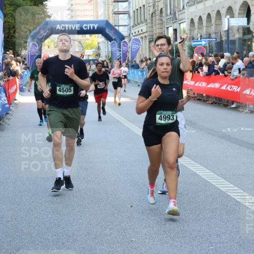 07.09.2025 - BARMER Alsterlauf Strokosch-Dieckow http://msf.ph/oto/8720209 07.09.2025 10:00:41 Ziel 2074, 2517, 3018, 3033, 3119, 3300, 3558, 3834, 4147, 4317, 4529, 4660, 4928, 5122, 5204, 5337, 5353, 5517, 5918, 6136, 6211, 8090, 8155, 8156, 8283 meine-sportfotos.de