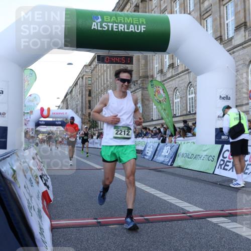 07.09.2025 - BARMER Alsterlauf Strokosch-Dieckow http://msf.ph/oto/8720232 07.09.2025 09:44:49 Ziel 2212, 2340, 2742, 2785, 3230, 5983, 6204 meine-sportfotos.de