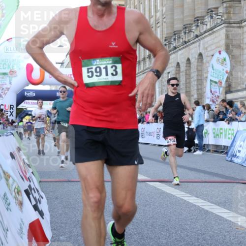07.09.2025 - BARMER Alsterlauf Strokosch-Dieckow http://msf.ph/oto/8720266 07.09.2025 09:45:04 Ziel 2389, 3305, 3306, 3702, 4095, 4543, 4599, 5126, 5317, 5388, 5913, 6006, 6320 meine-sportfotos.de