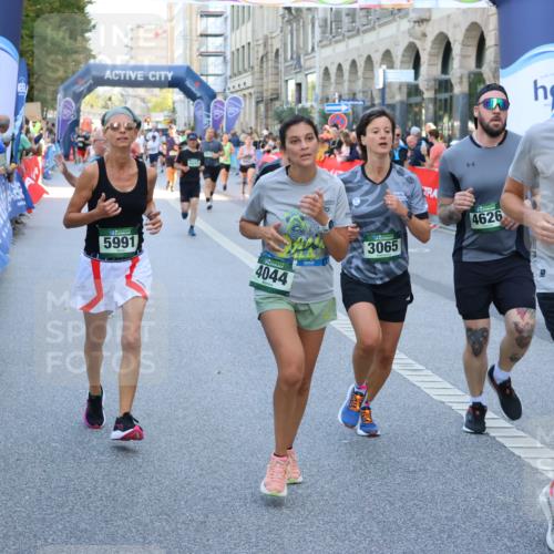 07.09.2025 - BARMER Alsterlauf Strokosch-Dieckow http://msf.ph/oto/8720468 07.09.2025 10:00:08 Ziel 2124, 2350, 2513, 3260, 3328, 3698, 4072, 4351, 4485, 4500, 4505, 4636, 4709, 4751, 4781, 4856, 4867, 4917, 4993, 5047, 5250, 5314, 5357, 5359, 5471, 5726, 5767, 5957, 6084 meine-sportfotos.de