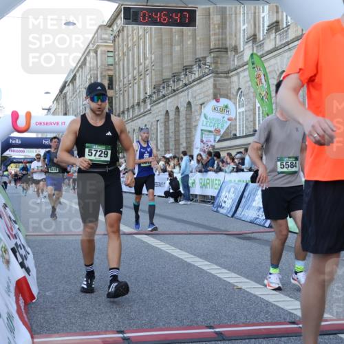 07.09.2025 - BARMER Alsterlauf Strokosch-Dieckow http://msf.ph/oto/8720478 07.09.2025 09:46:45 Ziel 2178, 2357, 2404, 2676, 2721, 2792, 3276, 4131, 4484, 4927, 5123, 5584, 5724, 5729, 6011, 6166, 6286, 8011, 8191, 8470 meine-sportfotos.de