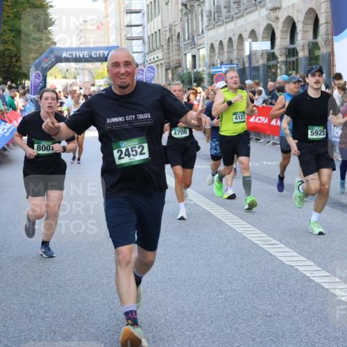 07.09.2025 - BARMER Alsterlauf Strokosch-Dieckow http://msf.ph/oto/8721810 07.09.2025 09:56:27 Ziel 2507, 2582, 2750, 2752, 2763, 2797, 2903, 2908, 2998, 3191, 3456, 3568, 3615, 3802, 3970, 3988, 4105, 4235, 4338, 5004, 5006, 5115, 5135, 5160, 5504, 5562, 5637, 5664, 5688, 5750, 5791, 5895, 5977, 6093, 6138, 6206, 6269, 6274, 8014, 8065, 8210, 8315, 8366, 8427, 8479 meine-sportfotos.de