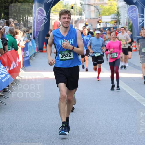 07.09.2025 - BARMER Alsterlauf Strokosch-Dieckow http://msf.ph/oto/8721961 07.09.2025 09:56:05 Ziel 2003, 2022, 2320, 2437, 2452, 2512, 2530, 3080, 3251, 3696, 3752, 3963, 4121, 4236, 4237, 4479, 4507, 4508, 4750, 4776, 5081, 5304, 5308, 5342, 5349, 5481, 5529, 5739, 5805, 5925, 6089, 6187, 6223, 8007, 8148 meine-sportfotos.de
