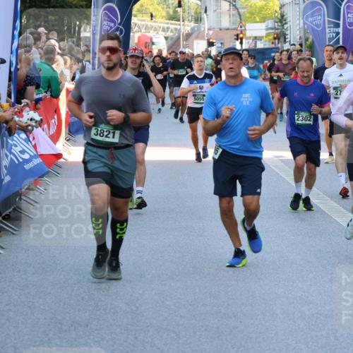 07.09.2025 - BARMER Alsterlauf Strokosch-Dieckow http://msf.ph/oto/8722350 07.09.2025 09:54:57 Ziel 2374, 2419, 2516, 2569, 2800, 3048, 3122, 3242, 3298, 3831, 3961, 4436, 4657, 4839, 4887, 5011, 5026, 5321, 5494, 5535, 5549, 5691, 5713, 5949, 8050, 8095, 8159, 8263, 8407 meine-sportfotos.de
