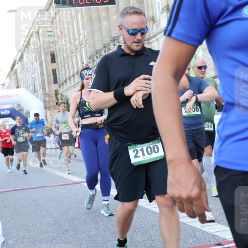 07.09.2025 - BARMER Alsterlauf Strokosch-Dieckow http://msf.ph/oto/8722841 07.09.2025 10:02:07 Ziel 2100, 2471, 2624, 2756, 2843, 2863, 2917, 3360, 3628, 3824, 5012, 5013, 5064, 5107, 5170, 5306, 5514, 5655, 5849, 8208, 8295 meine-sportfotos.de
