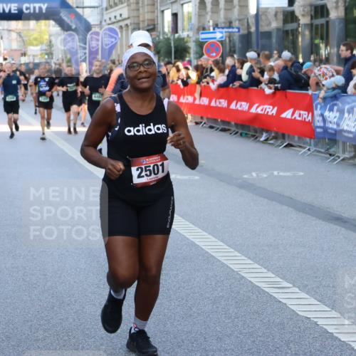 07.09.2025 - BARMER Alsterlauf Strokosch-Dieckow http://msf.ph/oto/8722889 07.09.2025 09:53:17 Ziel 2369, 2390, 2421, 2521, 2673, 2789, 3219, 3421, 3589, 3705, 4625, 4834, 5194, 5253, 5415, 5553, 5694, 6105, 6333, 8268 meine-sportfotos.de