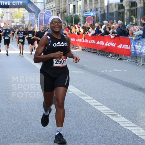 07.09.2025 - BARMER Alsterlauf Strokosch-Dieckow http://msf.ph/oto/8722896 07.09.2025 09:53:16 Ziel 2032, 2369, 2390, 2421, 2673, 2789, 3219, 3421, 3589, 3705, 4339, 4578, 4625, 4834, 5194, 5253, 5415, 5553, 5603, 5694, 6333, 8268 meine-sportfotos.de