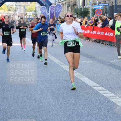 07.09.2025 - BARMER Alsterlauf Strokosch-Dieckow http://msf.ph/oto/8725027 07.09.2025 09:47:28 Ziel 2081, 2121, 2278, 2584, 2656, 3465, 3650, 3974, 4034, 4182, 4731, 4884, 4946, 4977, 5043, 5423, 5745, 5757, 5917, 5966, 6016, 6131, 8009, 8275, 8293, 8391 meine-sportfotos.de