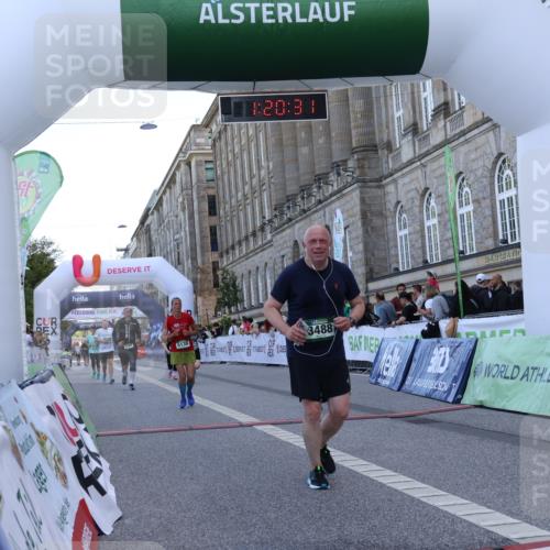 07.09.2025 - BARMER Alsterlauf Strokosch-Dieckow http://msf.ph/oto/8725393 07.09.2025 10:20:30 Ziel 2525, 2980, 3488, 3595, 4145, 5138, 5256, 6044 meine-sportfotos.de