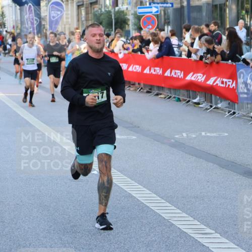 07.09.2025 - BARMER Alsterlauf Strokosch-Dieckow http://msf.ph/oto/8725714 07.09.2025 09:45:04 Ziel 2072, 2745, 2869, 3627, 4076, 4228, 4391, 4569, 4575, 4805, 4825, 4885, 4974, 5438, 5773, 6163, 6262, 8015, 8163, 8255, 8442 meine-sportfotos.de