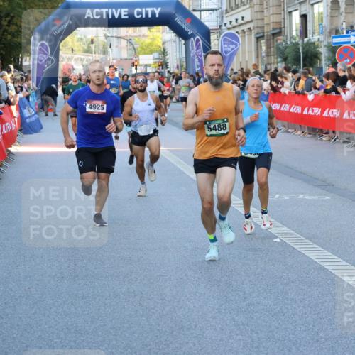 07.09.2025 - BARMER Alsterlauf Strokosch-Dieckow http://msf.ph/oto/8725740 07.09.2025 09:44:59 Ziel 2034, 2072, 2745, 2869, 3602, 3627, 3877, 4030, 4076, 4228, 4391, 4569, 4575, 4825, 4885, 4974, 5495, 5496, 5773, 6163, 8015, 8163, 8255, 8355, 8440, 8442 meine-sportfotos.de