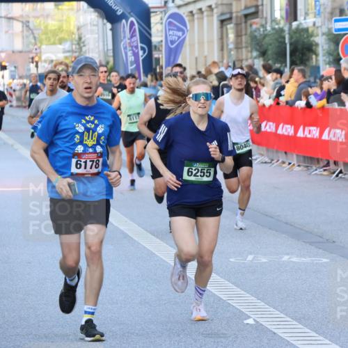 07.09.2025 - BARMER Alsterlauf Strokosch-Dieckow http://msf.ph/oto/8726024 07.09.2025 09:43:58 Ziel 2411, 2785, 3458, 3596, 3638, 4472, 4896, 5227, 5751, 5983, 6120, 6193, 8154 meine-sportfotos.de