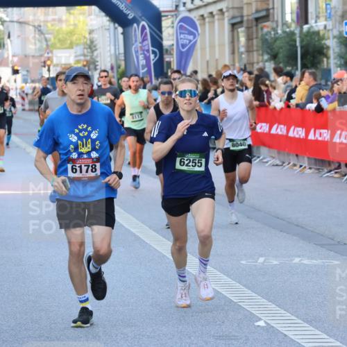 07.09.2025 - BARMER Alsterlauf Strokosch-Dieckow http://msf.ph/oto/8726037 07.09.2025 09:43:58 Ziel 2411, 2785, 3458, 3596, 3638, 4472, 4896, 5227, 5751, 5983, 6120, 6193, 8154 meine-sportfotos.de