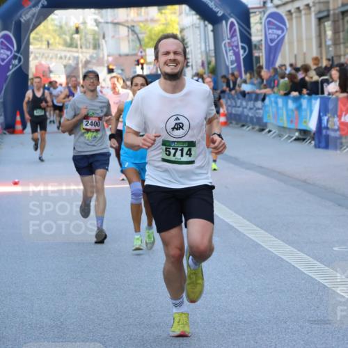 07.09.2025 - BARMER Alsterlauf Strokosch-Dieckow http://msf.ph/oto/8726106 07.09.2025 09:43:35 Ziel 2339, 2409, 2618, 2699, 2826, 3480, 4382, 4849, 4949, 5264, 5862, 6020, 6051, 6178, 6255, 8040, 8113, 8364 meine-sportfotos.de