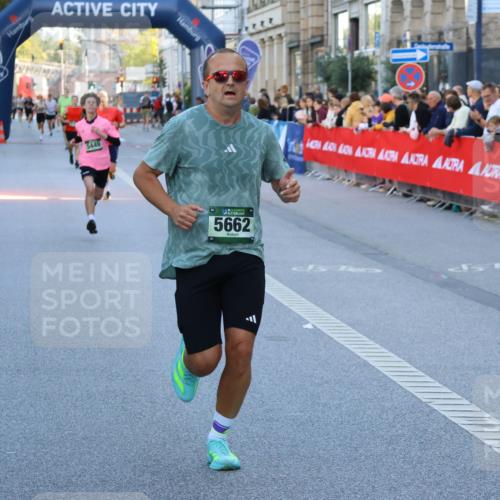 07.09.2025 - BARMER Alsterlauf Strokosch-Dieckow http://msf.ph/oto/8726236 07.09.2025 09:42:59 Ziel 2059, 2176, 3814, 3890, 4050, 4963, 5382, 8270, 8336 meine-sportfotos.de