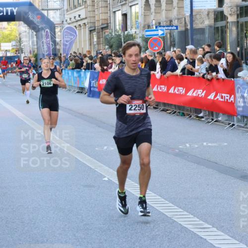 07.09.2025 - BARMER Alsterlauf Strokosch-Dieckow http://msf.ph/oto/8726442 07.09.2025 09:41:55 Ziel 3690, 3924, 5120, 5763, 8025, 8389 meine-sportfotos.de