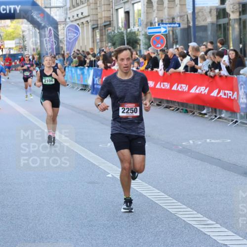07.09.2025 - BARMER Alsterlauf Strokosch-Dieckow http://msf.ph/oto/8726448 07.09.2025 09:41:55 Ziel 3690, 3924, 5120, 5763, 8025, 8389 meine-sportfotos.de