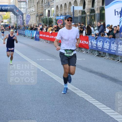 07.09.2025 - BARMER Alsterlauf Strokosch-Dieckow http://msf.ph/oto/8726577 07.09.2025 09:41:16 Ziel 2097, 2694, 3163, 3597, 3906, 4632, 4665, 4745, 5149, 5161, 5476, 6125, 6139, 6306, 8375 meine-sportfotos.de