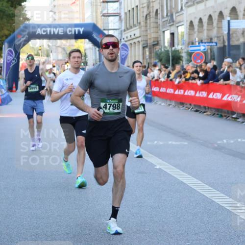 07.09.2025 - BARMER Alsterlauf Strokosch-Dieckow http://msf.ph/oto/8726871 07.09.2025 09:39:29 Ziel 2309, 2401, 2566, 2658, 2964, 3180, 3701, 3753, 4639, 5057, 5436, 5440, 5582, 5863 meine-sportfotos.de