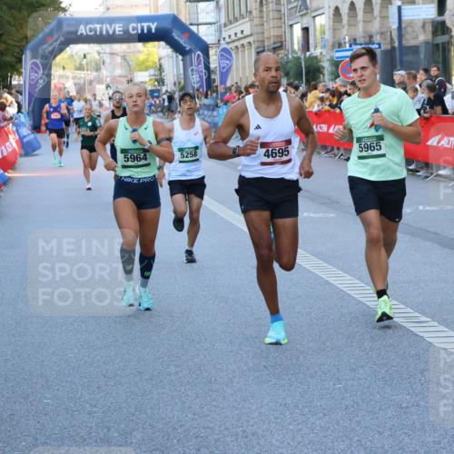 07.09.2025 - BARMER Alsterlauf Strokosch-Dieckow http://msf.ph/oto/8726887 07.09.2025 09:39:15 Ziel 2566, 2964, 3180, 3639, 3733, 3999, 4122, 4192, 4419, 5687, 5993 meine-sportfotos.de