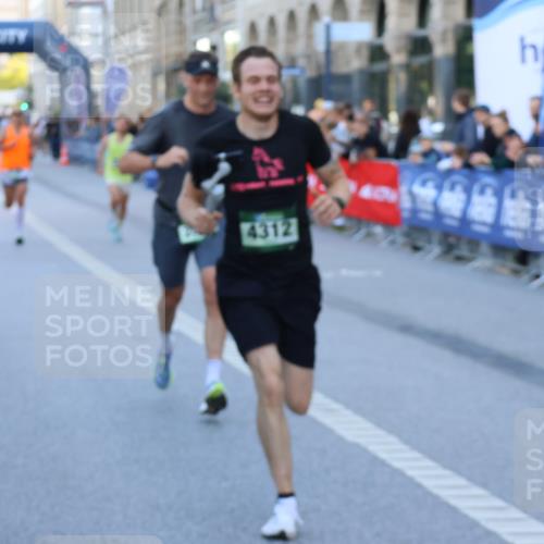 07.09.2025 - BARMER Alsterlauf Strokosch-Dieckow http://msf.ph/oto/8726933 07.09.2025 09:38:21 Ziel 2613, 3717, 4040, 4444, 4763, 5189, 5274, 5393, 5394, 5458, 5546, 5749 meine-sportfotos.de