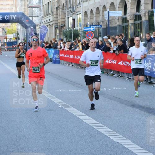 07.09.2025 - BARMER Alsterlauf Strokosch-Dieckow http://msf.ph/oto/8726967 07.09.2025 09:37:46 Ziel 2663, 4595, 4800, 4997, 5566, 6024, 8128 meine-sportfotos.de