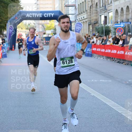 07.09.2025 - BARMER Alsterlauf Strokosch-Dieckow http://msf.ph/oto/8726980 07.09.2025 09:37:20 Ziel 2704, 3118, 4782, 4855, 5976 meine-sportfotos.de