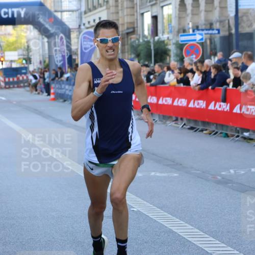 07.09.2025 - BARMER Alsterlauf Strokosch-Dieckow http://msf.ph/oto/8727015 07.09.2025 09:36:32 Ziel 5046, 5066, 5374, 5429, 5700, 6068, 8314 meine-sportfotos.de