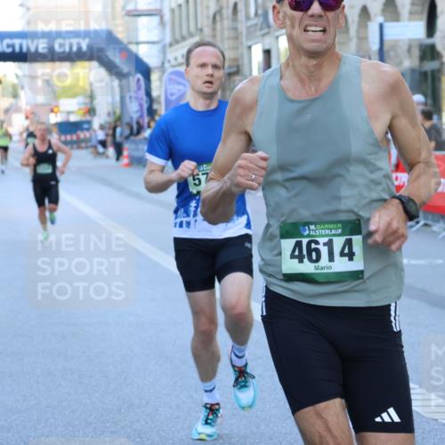 07.09.2025 - BARMER Alsterlauf Strokosch-Dieckow http://msf.ph/oto/8727042 07.09.2025 09:36:05 Ziel 2012, 2529, 2779, 4647, 5660, 5748 meine-sportfotos.de