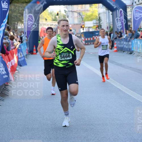 07.09.2025 - BARMER Alsterlauf Strokosch-Dieckow http://msf.ph/oto/8727061 07.09.2025 09:35:51 Ziel 27, 2012, 3417, 4614, 4647, 4685, 5354, 5754 meine-sportfotos.de