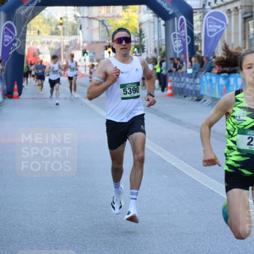 07.09.2025 - BARMER Alsterlauf Strokosch-Dieckow http://msf.ph/oto/8727078 07.09.2025 09:35:29 Ziel 3422, 3841, 4252, 5148, 5206, 5532, 5666, 6316, 8008 meine-sportfotos.de