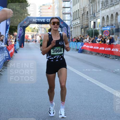 07.09.2025 - BARMER Alsterlauf Strokosch-Dieckow http://msf.ph/oto/8727144 07.09.2025 09:34:02 Ziel 14, 23, 4586, 5396, 5826 meine-sportfotos.de