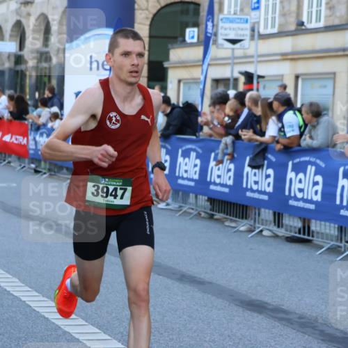 07.09.2025 - BARMER Alsterlauf Strokosch-Dieckow http://msf.ph/oto/8727214 07.09.2025 09:32:07 Ziel 21, 4118, 4744, 8354, 8374 meine-sportfotos.de