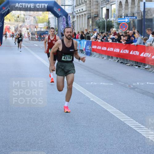 07.09.2025 - BARMER Alsterlauf Strokosch-Dieckow http://msf.ph/oto/8727220 07.09.2025 09:32:03 Ziel 21, 4744, 8354, 8374 meine-sportfotos.de