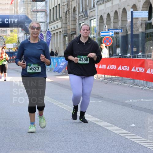 07.09.2025 - BARMER Alsterlauf Strokosch-Dieckow http://msf.ph/oto/8728847 07.09.2025 10:31:36 Ziel 1145, 2420, 2427, 2635, 2807, 3686 meine-sportfotos.de