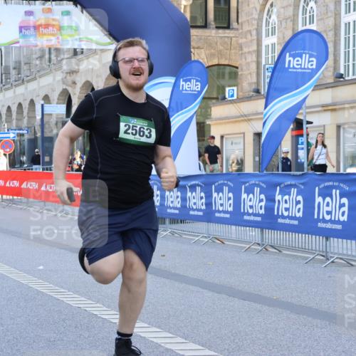 07.09.2025 - BARMER Alsterlauf Strokosch-Dieckow http://msf.ph/oto/8728854 07.09.2025 10:31:24 Ziel 2807, 4921, 4922 meine-sportfotos.de