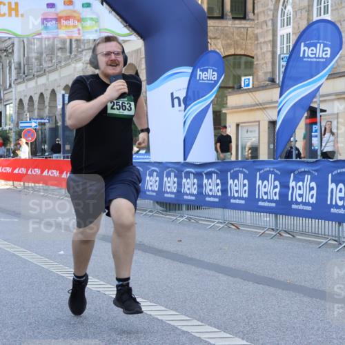 07.09.2025 - BARMER Alsterlauf Strokosch-Dieckow http://msf.ph/oto/8728861 07.09.2025 10:31:24 Ziel 2807, 4921, 4922 meine-sportfotos.de