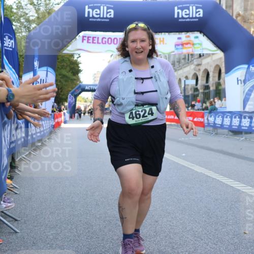 07.09.2025 - BARMER Alsterlauf Strokosch-Dieckow http://msf.ph/oto/8728904 07.09.2025 10:31:07 Ziel 2001, 5599 meine-sportfotos.de