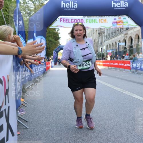 07.09.2025 - BARMER Alsterlauf Strokosch-Dieckow http://msf.ph/oto/8728916 07.09.2025 10:31:07 Ziel 2001, 5599 meine-sportfotos.de