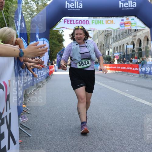 07.09.2025 - BARMER Alsterlauf Strokosch-Dieckow http://msf.ph/oto/8728922 07.09.2025 10:31:06 Ziel 2001, 4388, 5599 meine-sportfotos.de