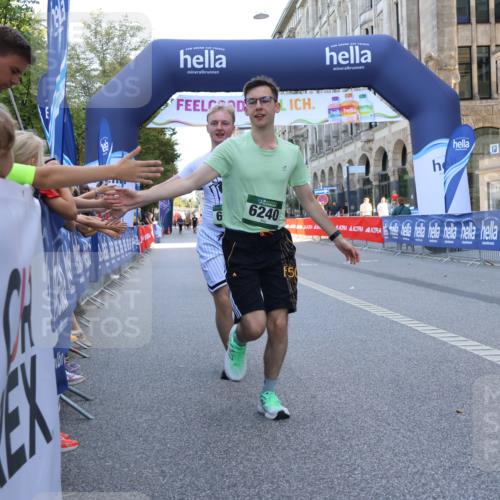 07.09.2025 - BARMER Alsterlauf Strokosch-Dieckow http://msf.ph/oto/8728945 07.09.2025 10:31:02 Ziel 2001, 2563, 4388, 5537, 5599 meine-sportfotos.de