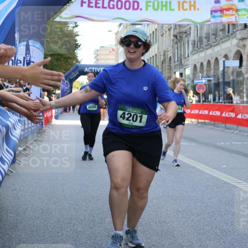 07.09.2025 - BARMER Alsterlauf Strokosch-Dieckow http://msf.ph/oto/8729085 07.09.2025 10:29:18 Ziel 2215, 2382, 3287, 5071 meine-sportfotos.de