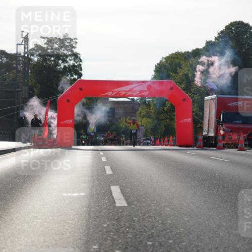 07.09.2025 - BARMER Alsterlauf Yannick Fuchs http://msf.ph/oto/8729587 07.09.2025 08:56:24 Laufen 76 meine-sportfotos.de