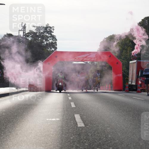 07.09.2025 - BARMER Alsterlauf Yannick Fuchs http://msf.ph/oto/8729621 07.09.2025 08:56:34 Laufen  meine-sportfotos.de