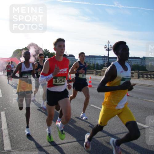 07.09.2025 - BARMER Alsterlauf Yannick Fuchs http://msf.ph/oto/8729689 07.09.2025 08:56:40 Laufen 8354 meine-sportfotos.de